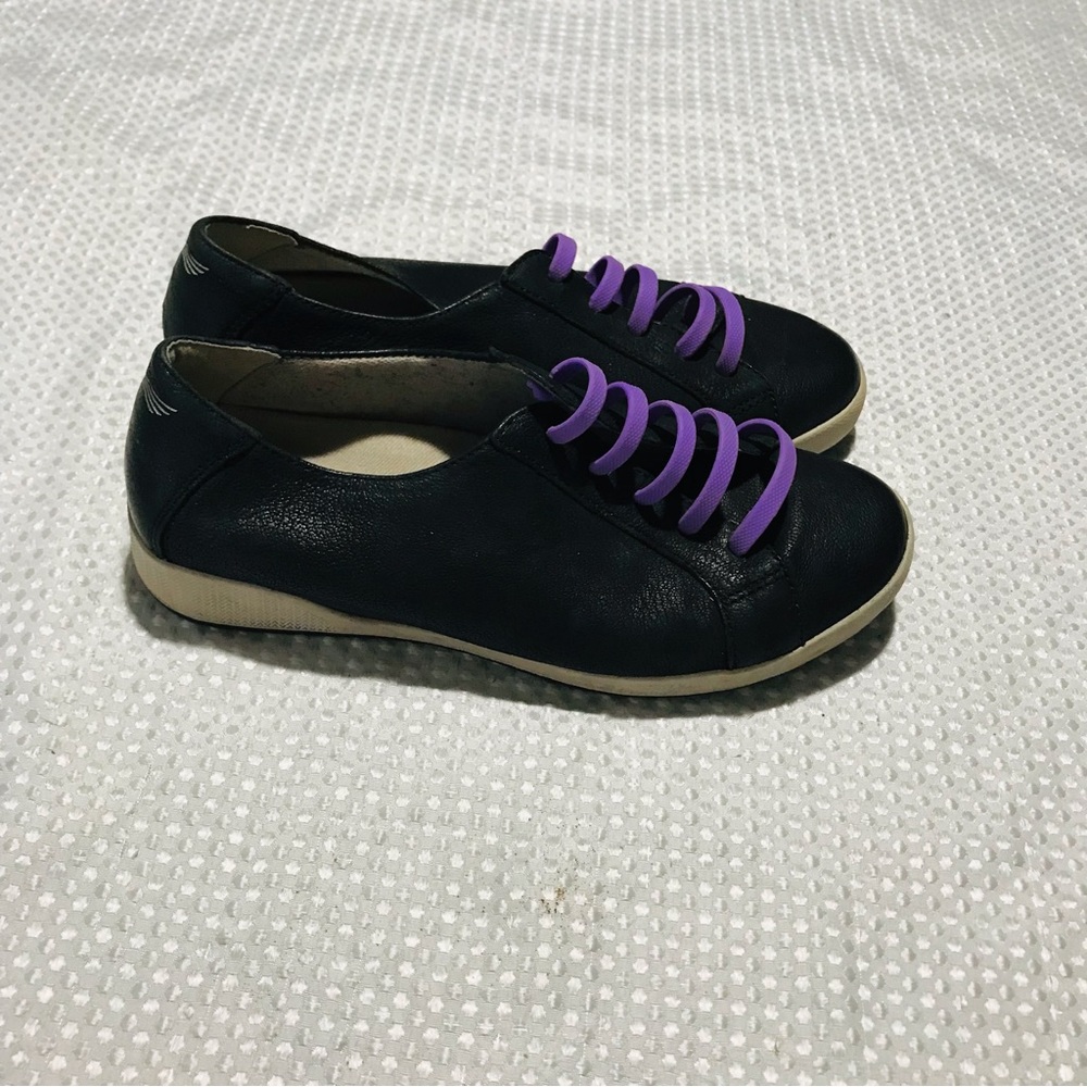 mens dansko sneakers